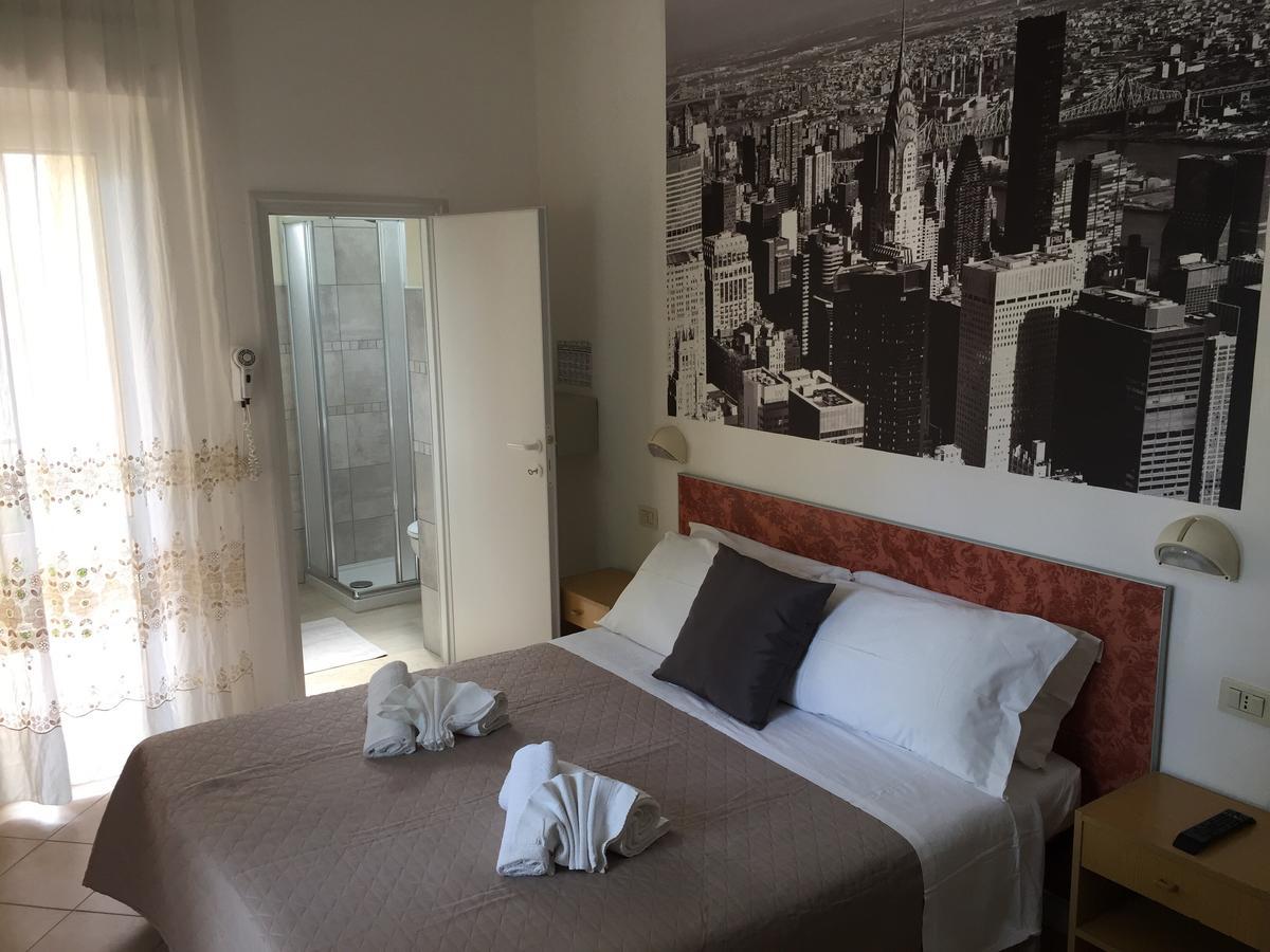 Hotel Monti Riccione Exteriör bild