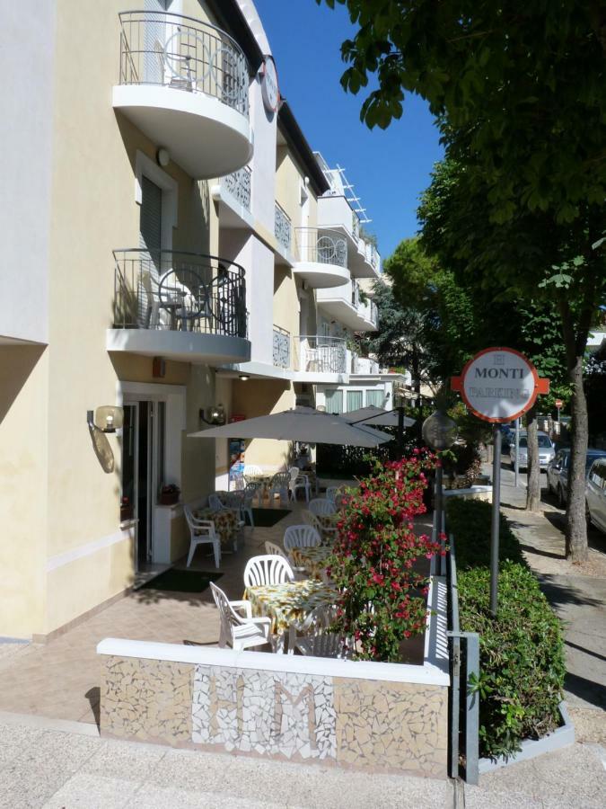 Hotel Monti Riccione Exteriör bild